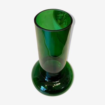 Vase en verre vert