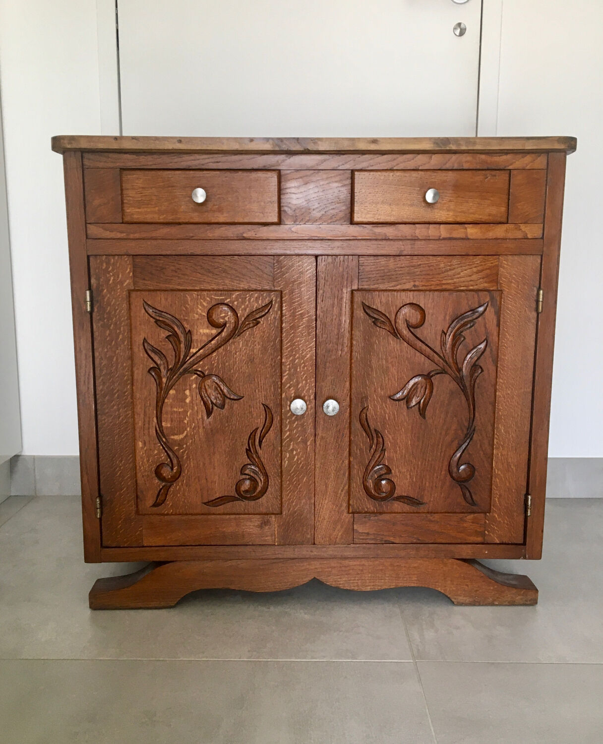 Small buffet in old oak from the 40s/50s