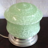 Plafonnier globe opaline vert anis – années 50