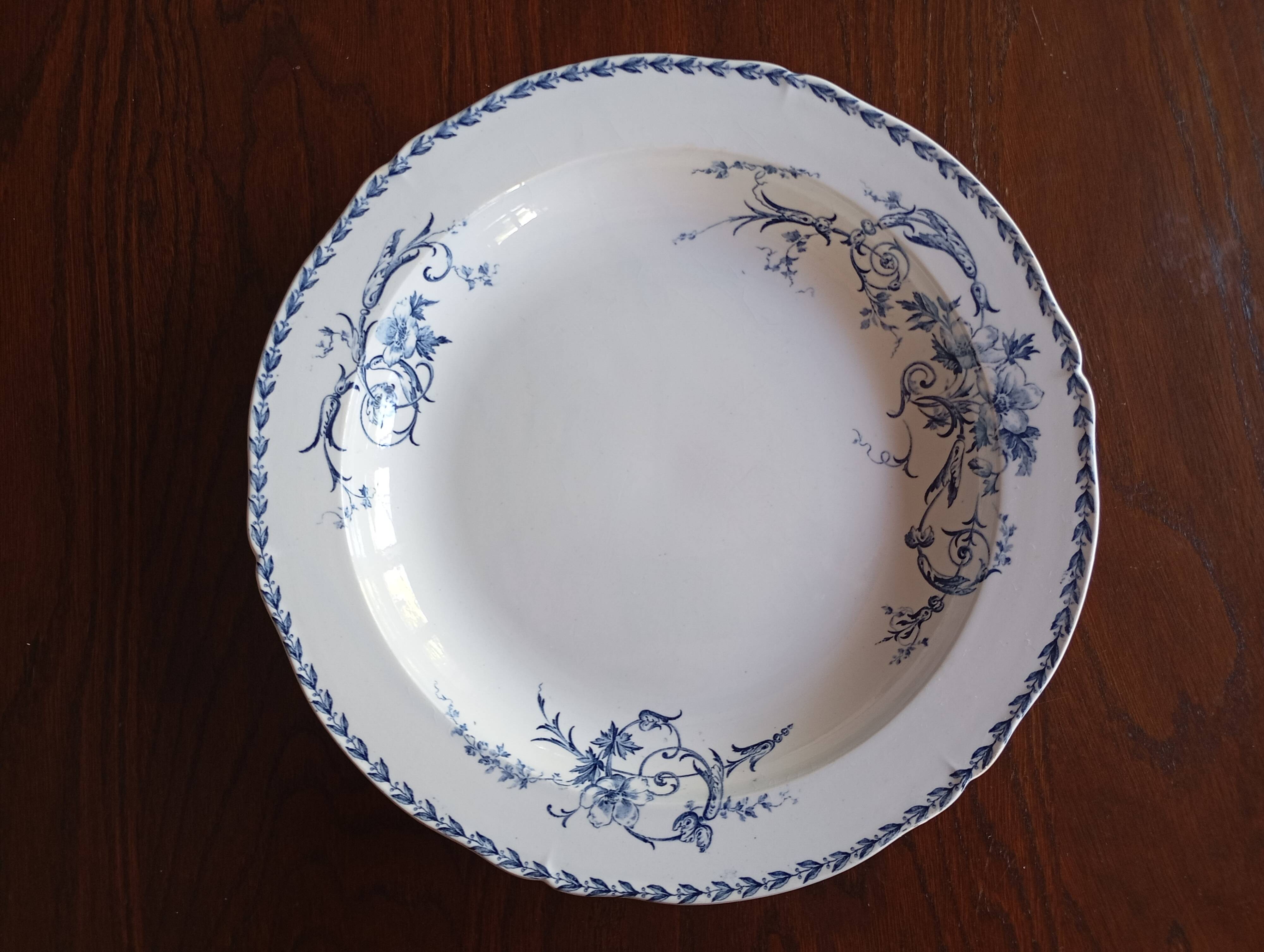 Ironstone dish "Regina" Gien