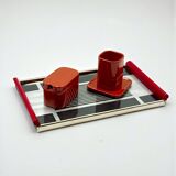 Plateau Space Age européen des années 70 à graphisme moderniste