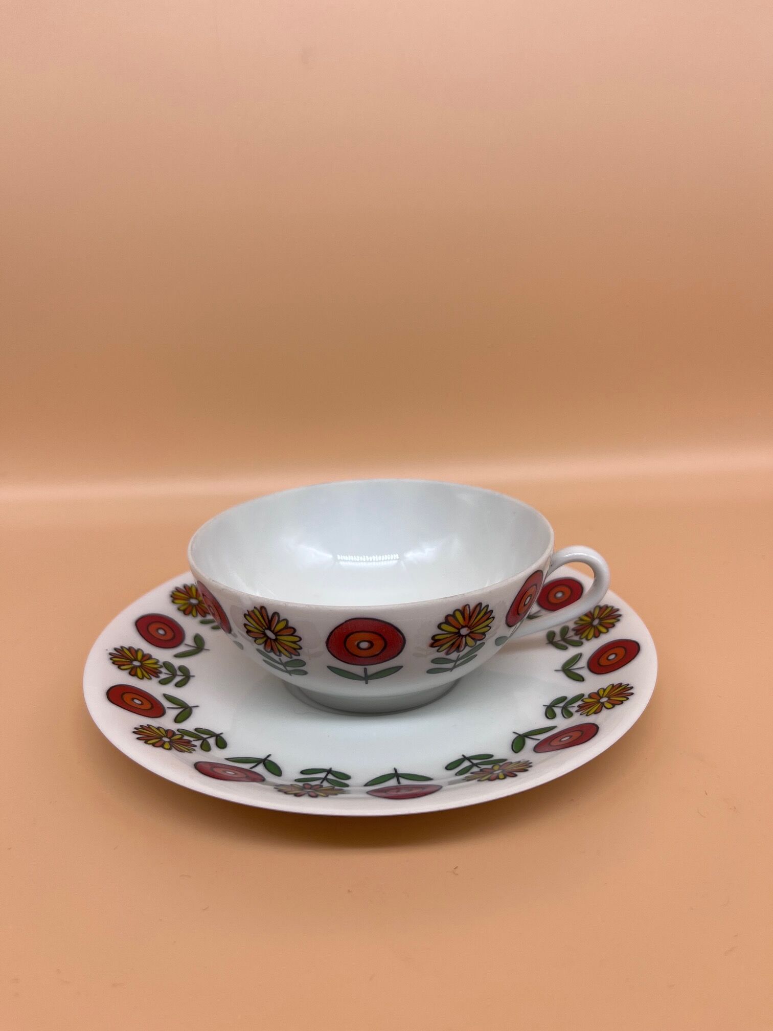 4 porcelain cups 1970