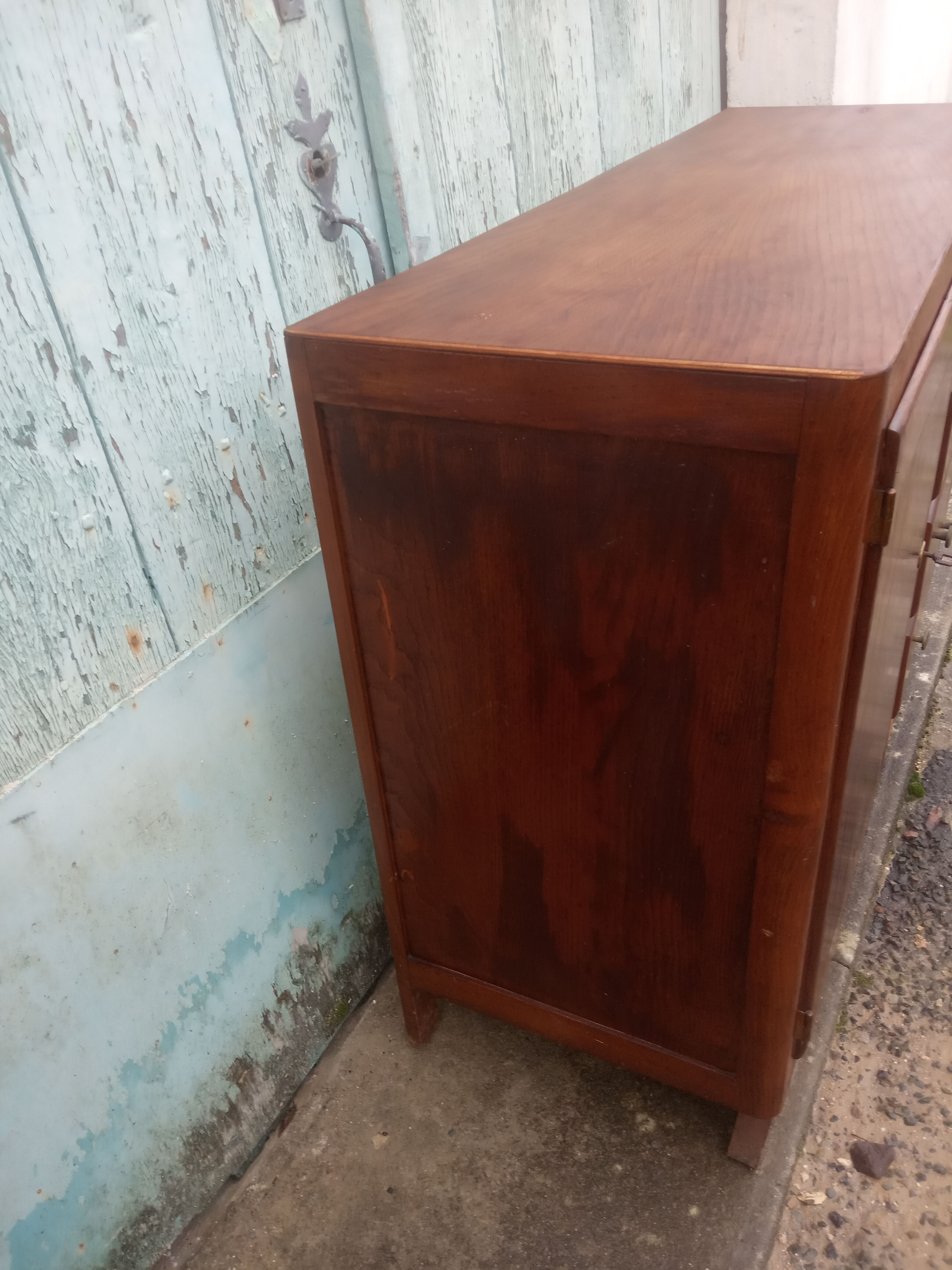Art deco chest of drawers