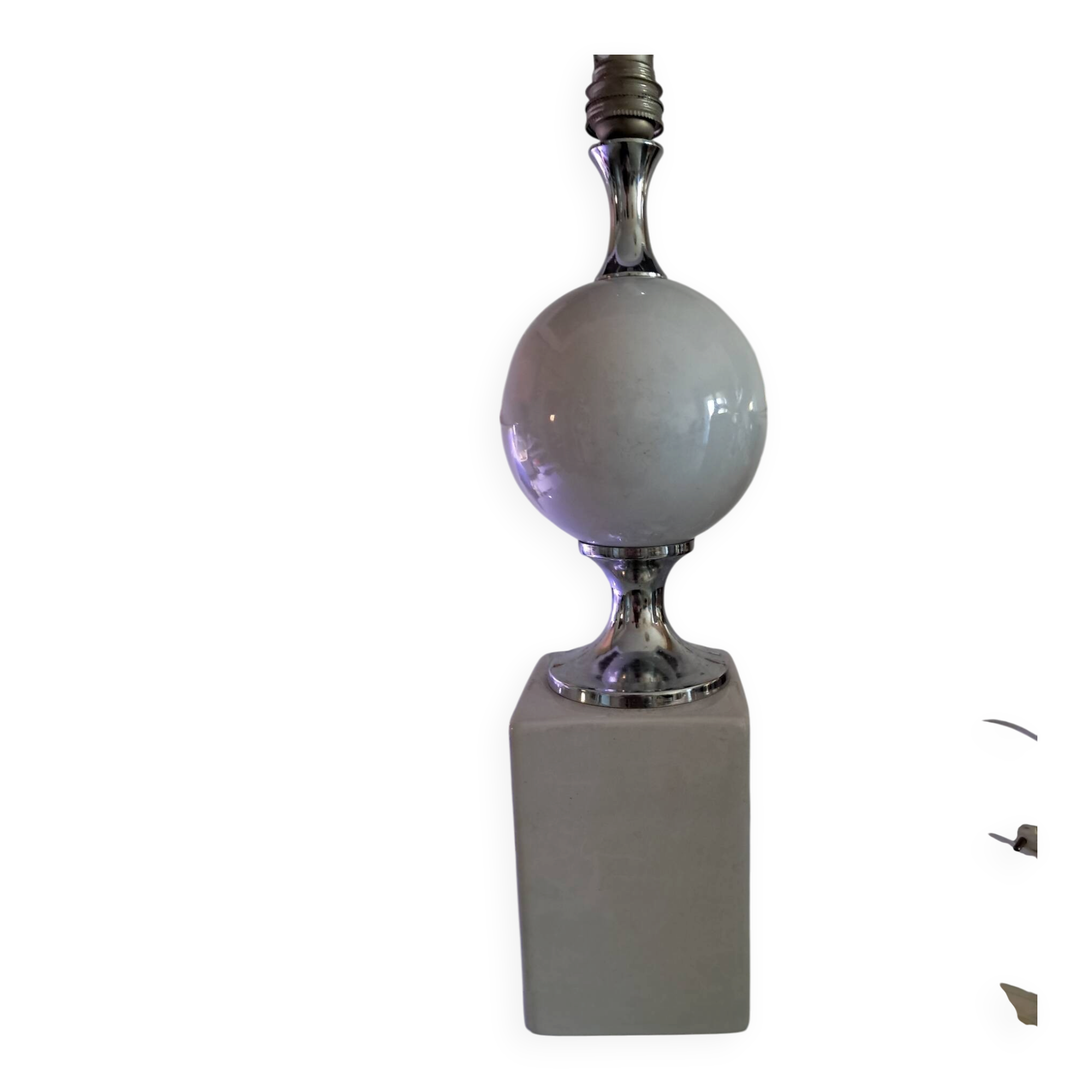 White ceramic lamp base