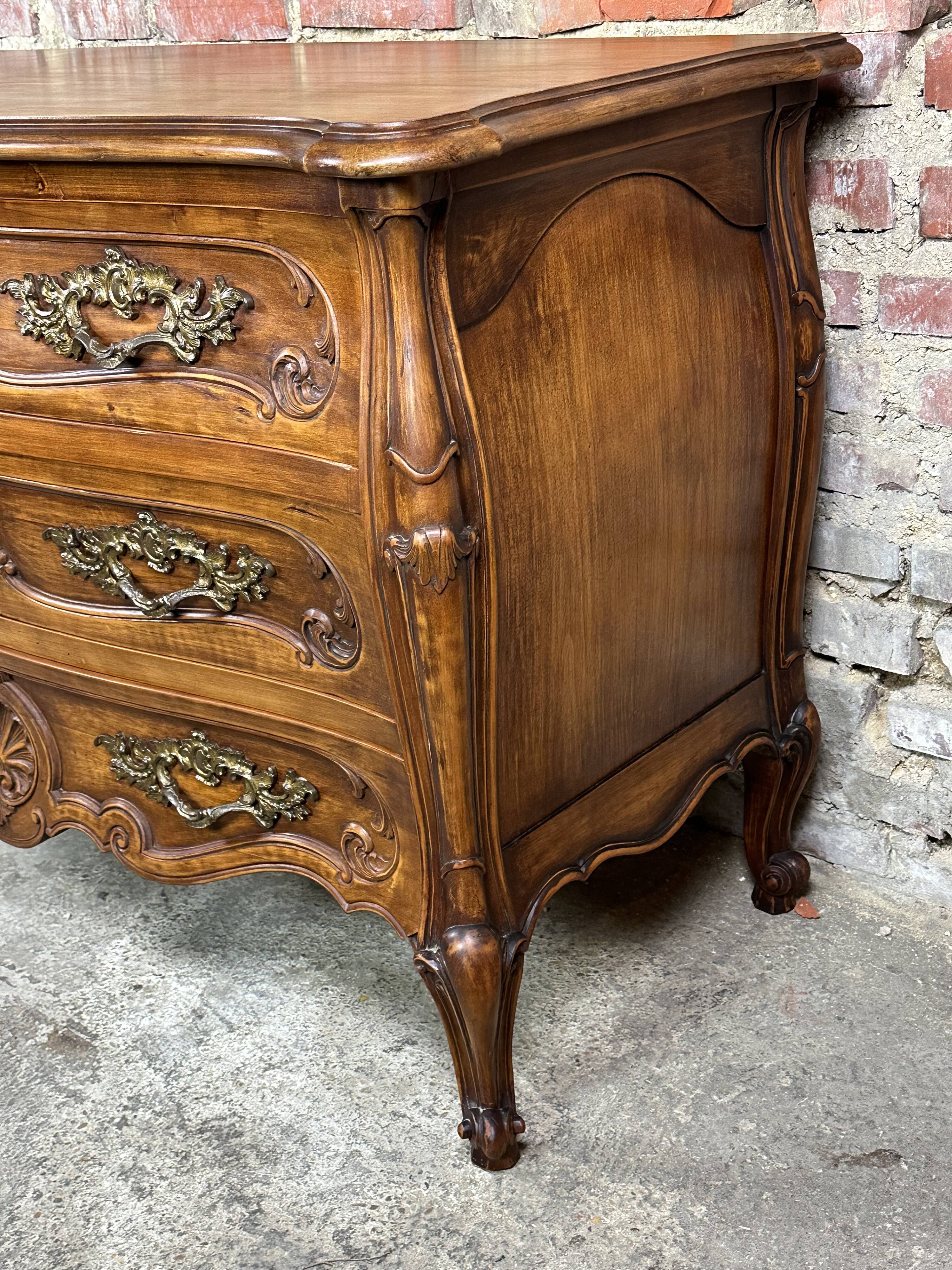 Louis XV style curved walnut chest of drawers