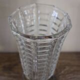 Vase sur pied verre ciselé 10 facettes
