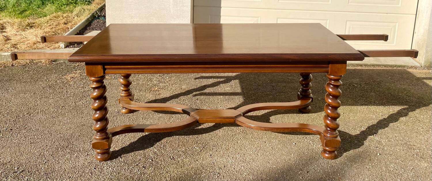 Rustic extendable French farmhouse table, Louis XIII period style extendable