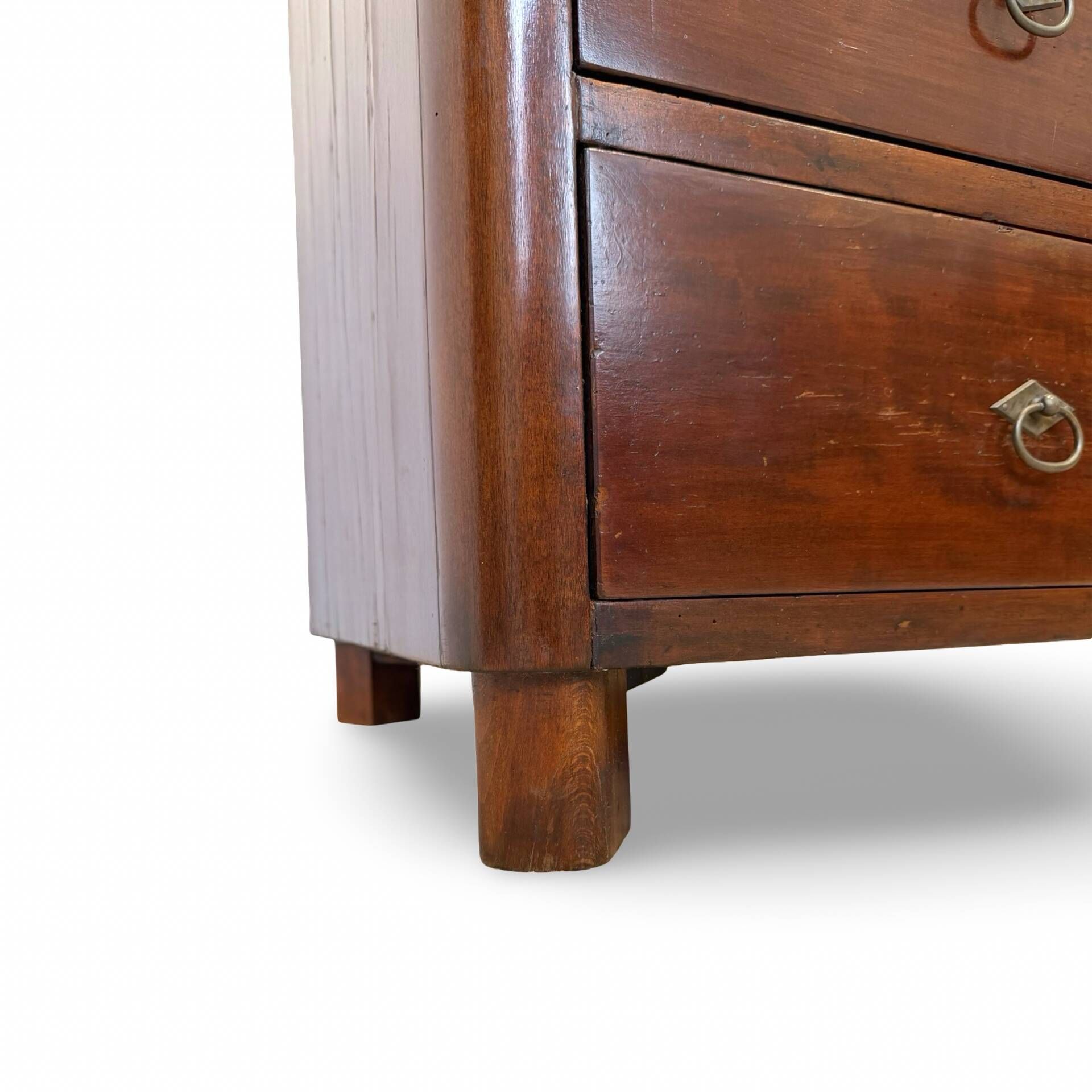 Italian art deco burl walnut chest of drawers, 1850s.