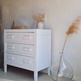 White vintage chest of drawers