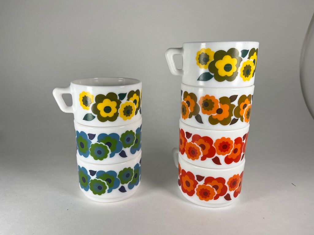 Arcopal cups 7 lotus french vintage 1970