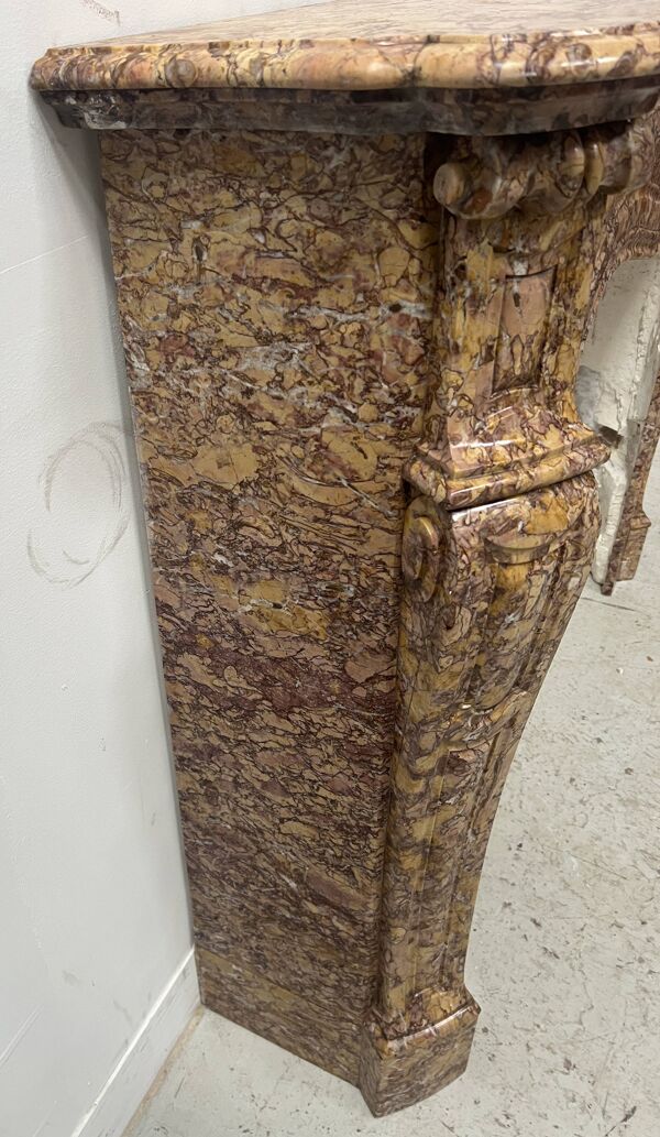 Cheminée de style Louis XV Model Pompadour Marbre brèche mouchetée XIX sièc