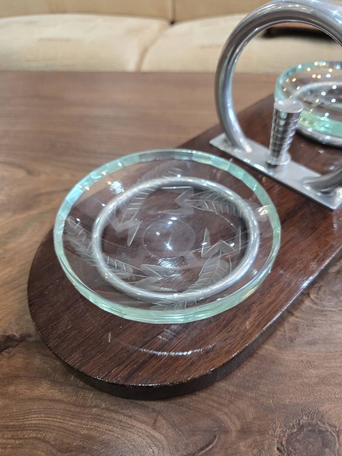 Art Deco pocket emptier in wood, engraved glass and chromed metal