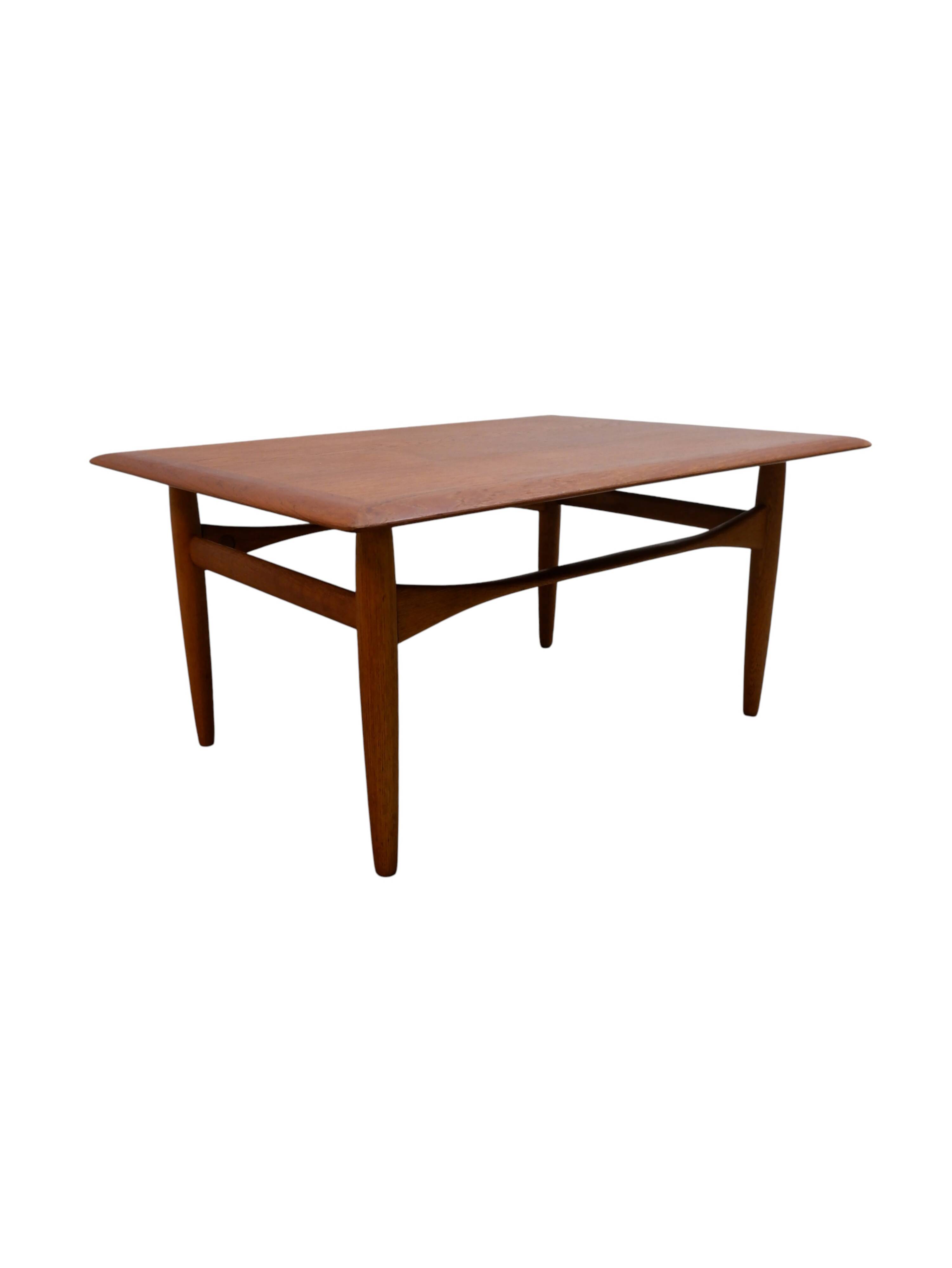 Bovenkamp Holland coffee table model Ebba, 1960s