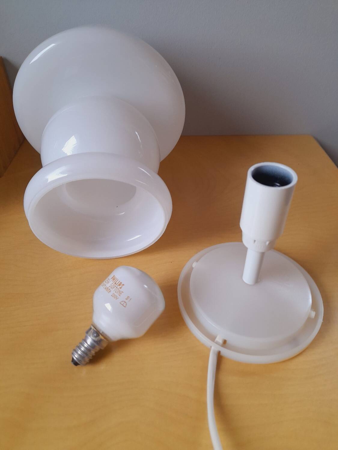 Mushroom lamp in Murano opaline, 1970