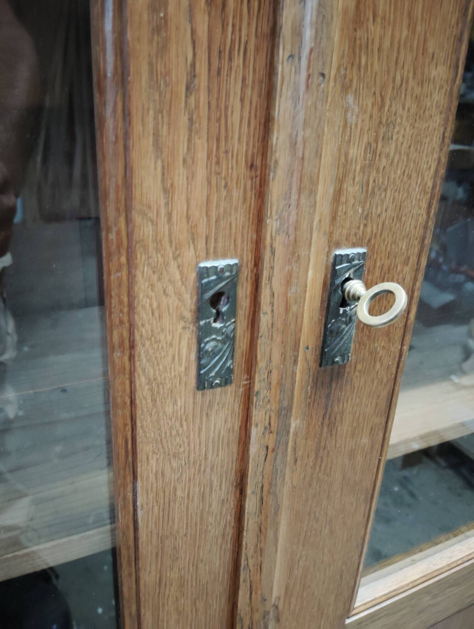 Armoire vitrine/bibliothèque Art Deco
