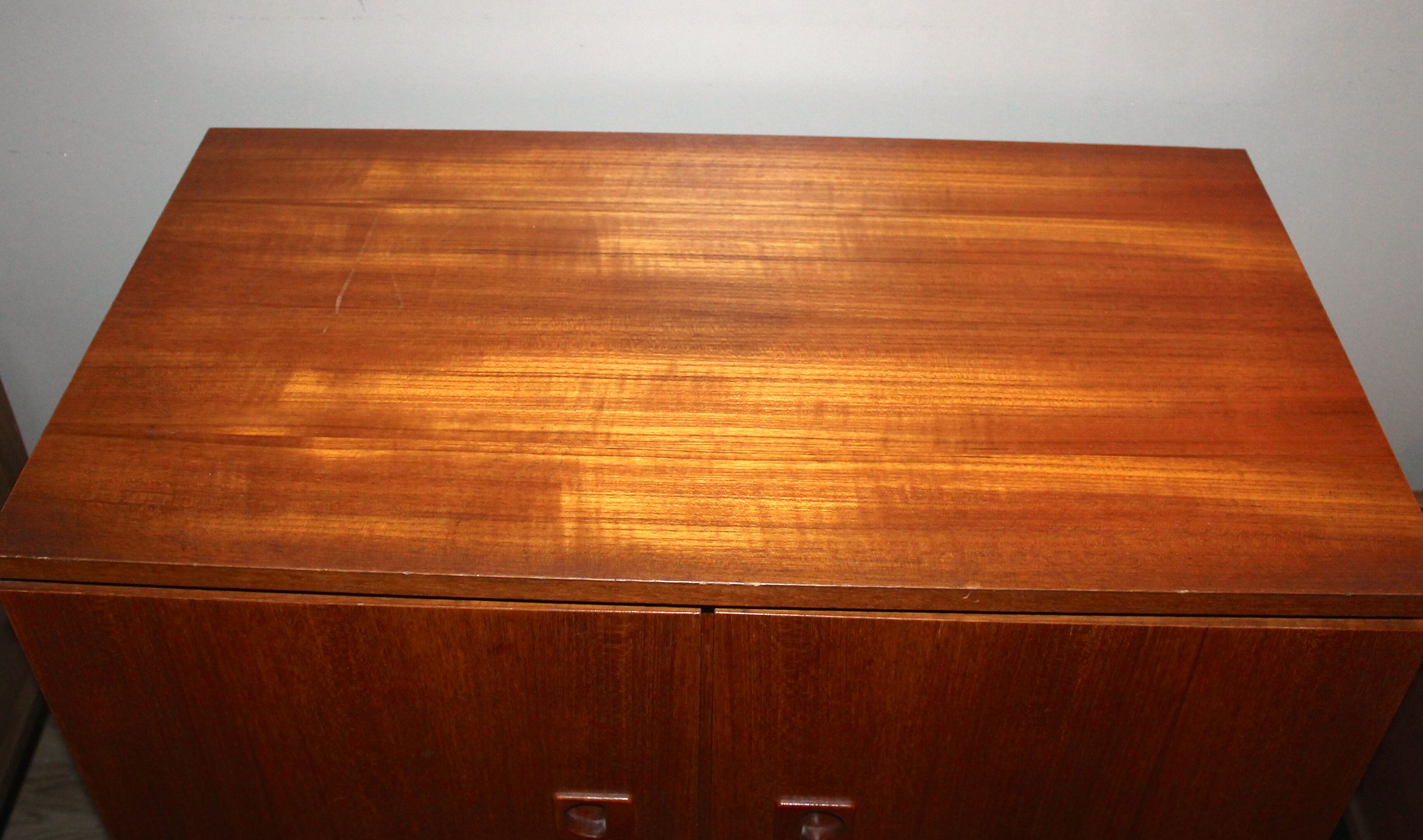 Tv stand wood  vintage 60'