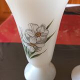 2 vintage Arcopal vases