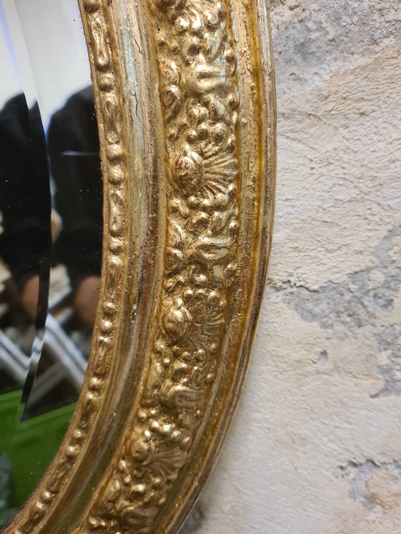 Miroir ovale doré, XIXe siècle