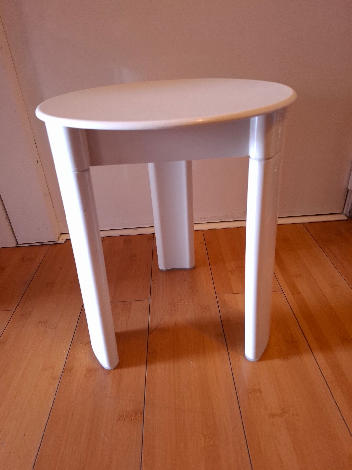 Table d'appoint design Olaf von Bohr, années 1970