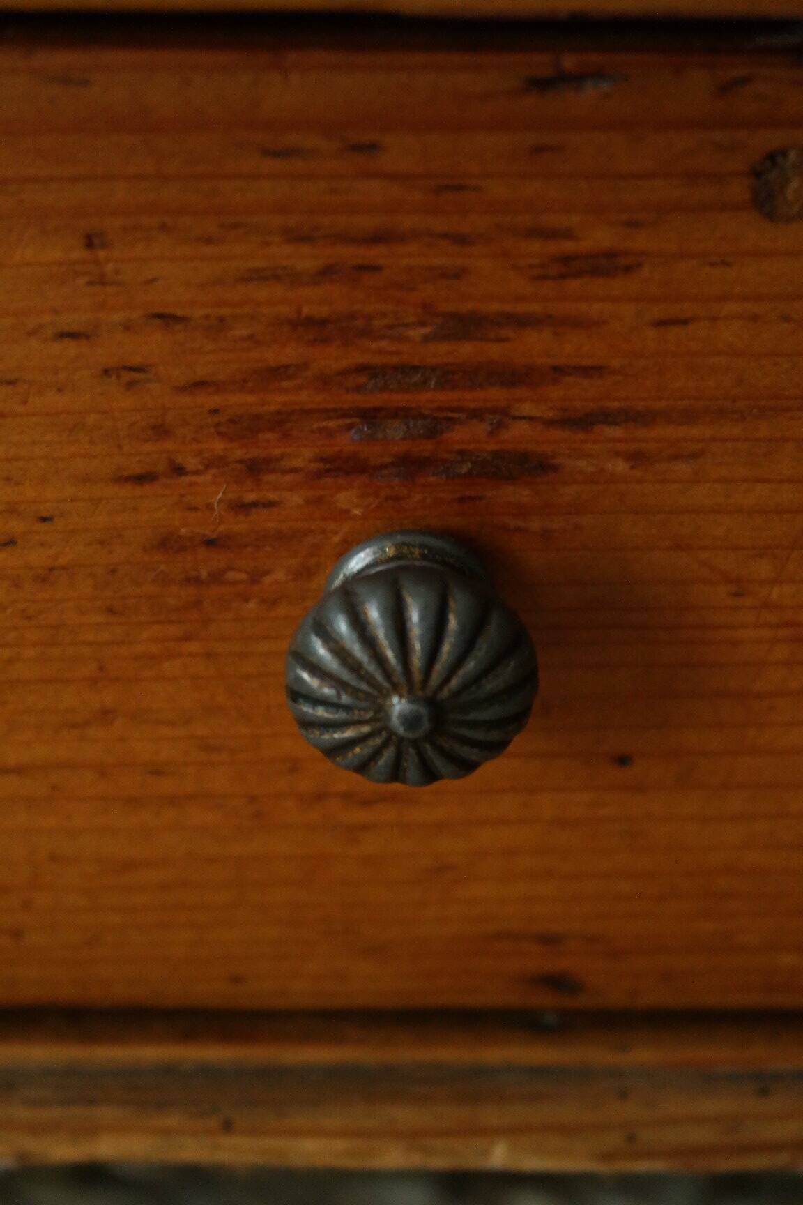 Low country window from the early 20th century