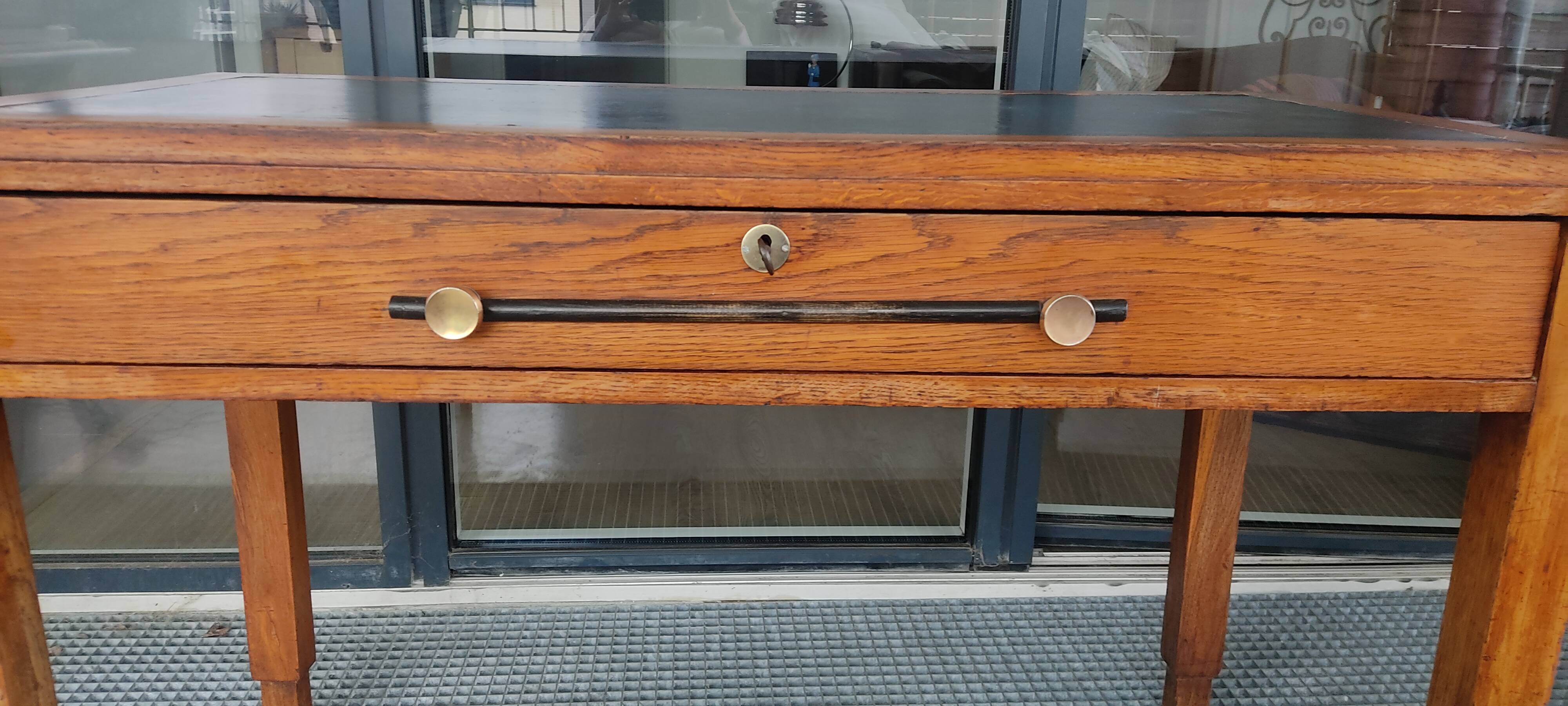 Bureau en bois