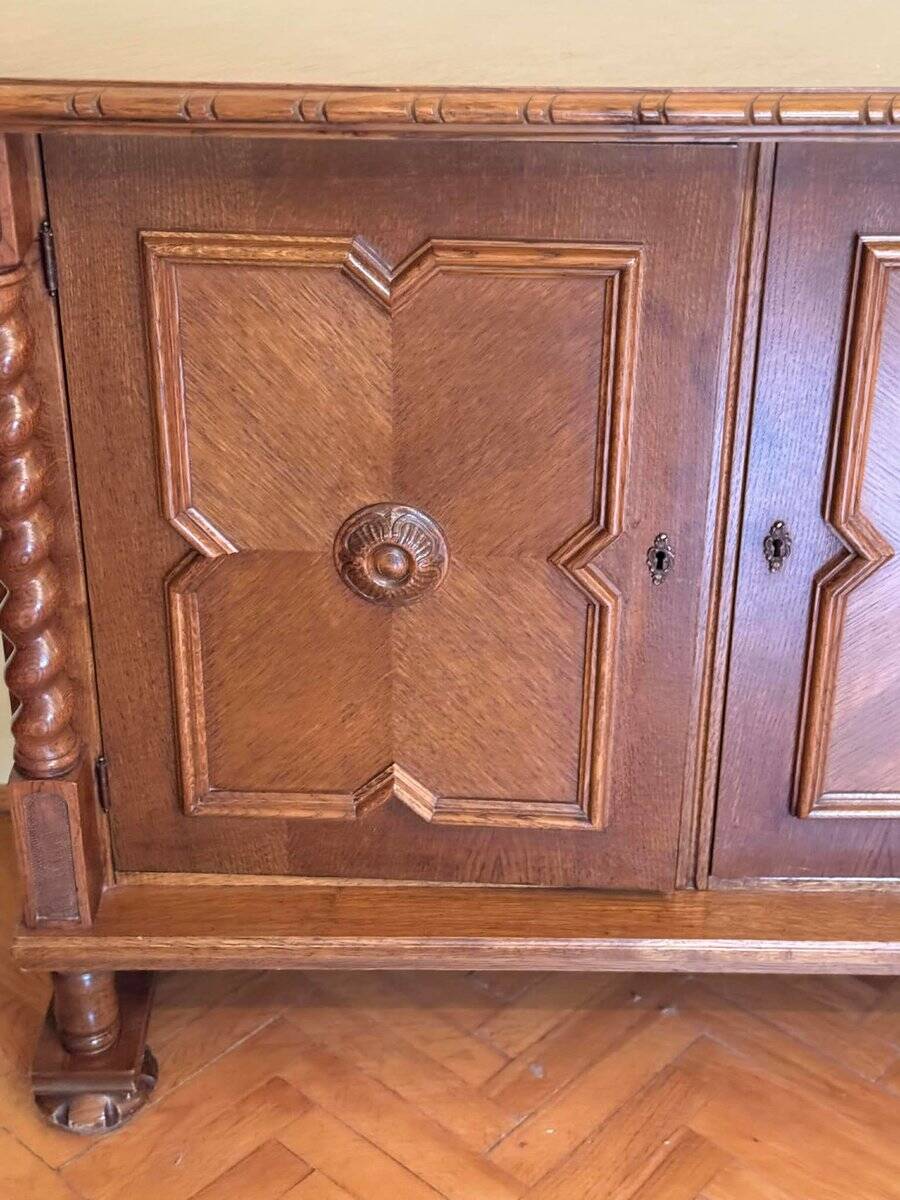 Spanish Style Oak Chest or Dresser, Early 20th Century