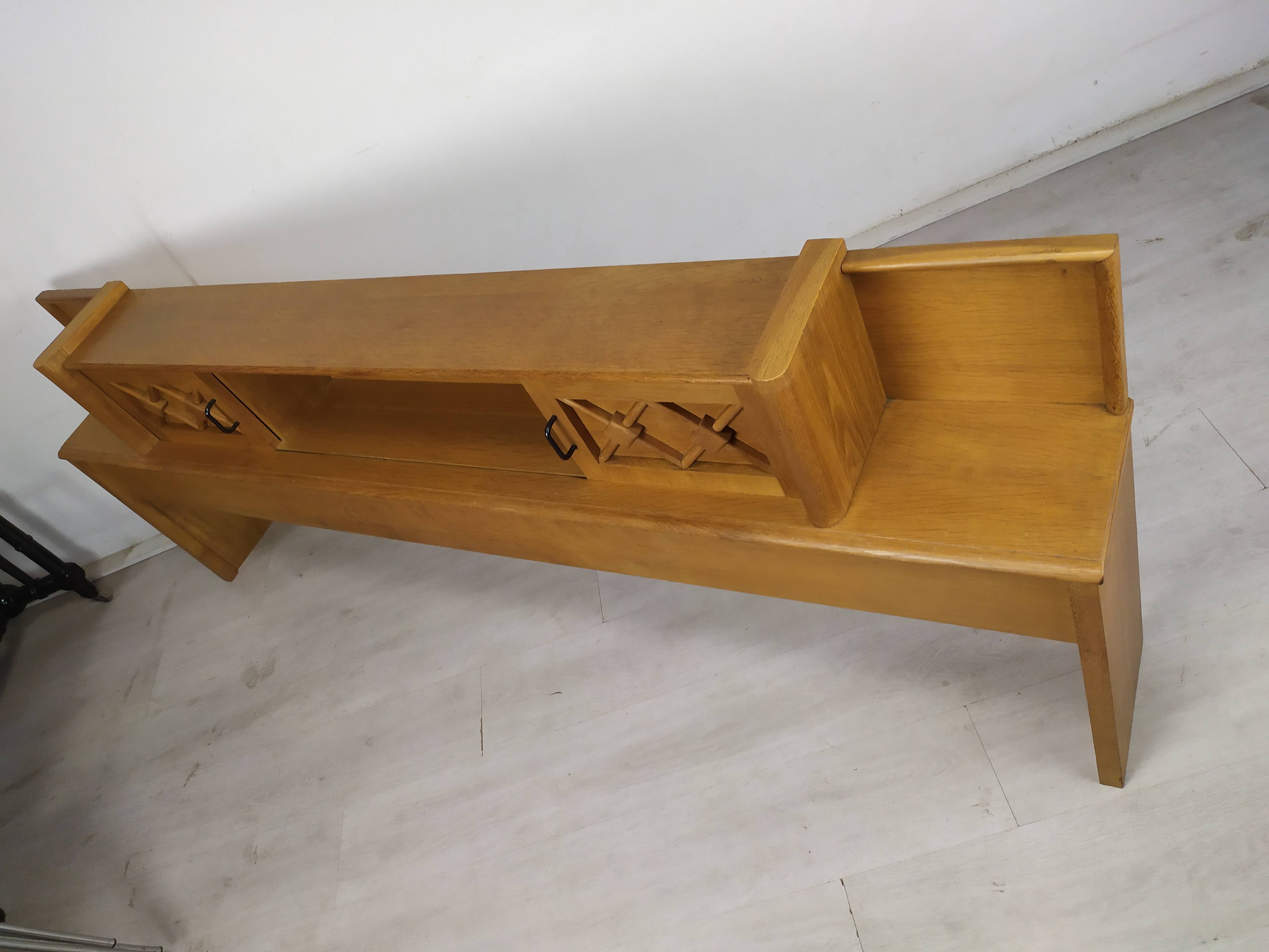 Cozy vintage headboard