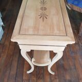 Side table, worker