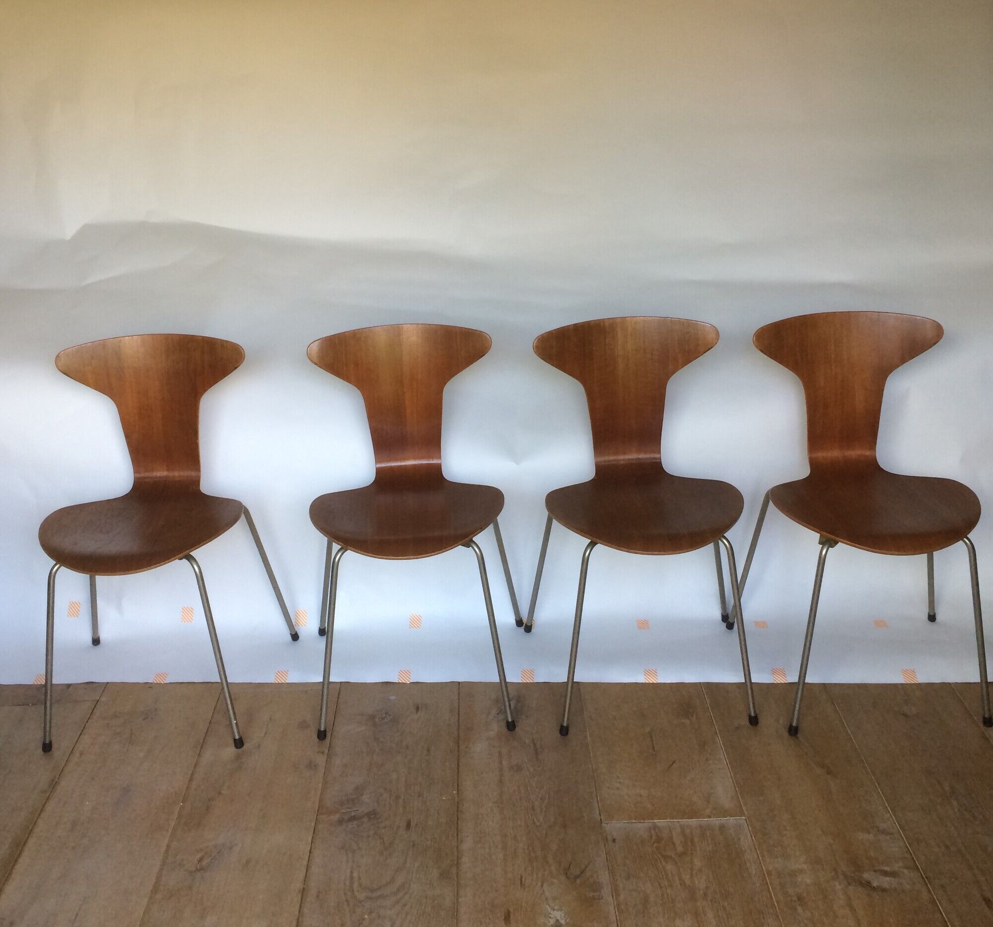 Mosquito No.3105 by Arne Jacobsen for Fritz Hansen