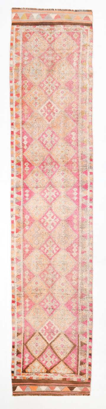 3x12 Striped Design Carpet,373x79Cm