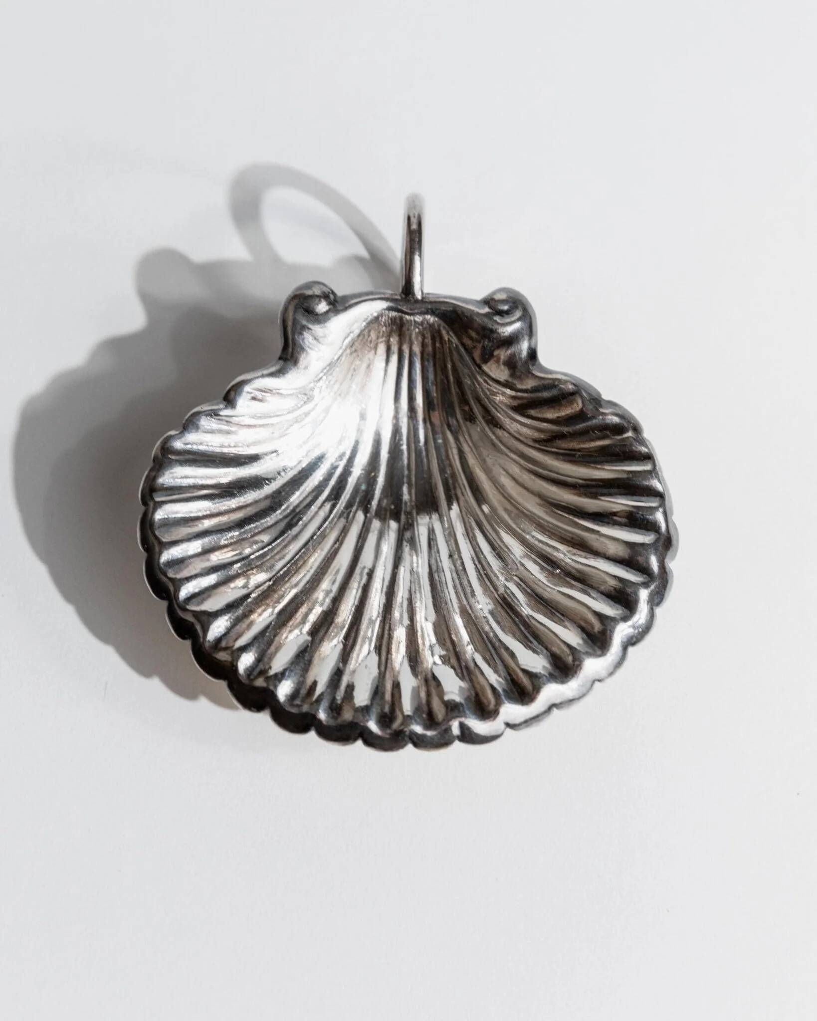 Silver-plated Shell Bowls, Set of 2, Vintage 1960s Italian Design, Silver Metal Condiment Dishes