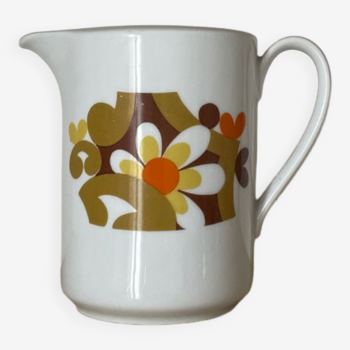 Seventies milk jug in vintage porcelain