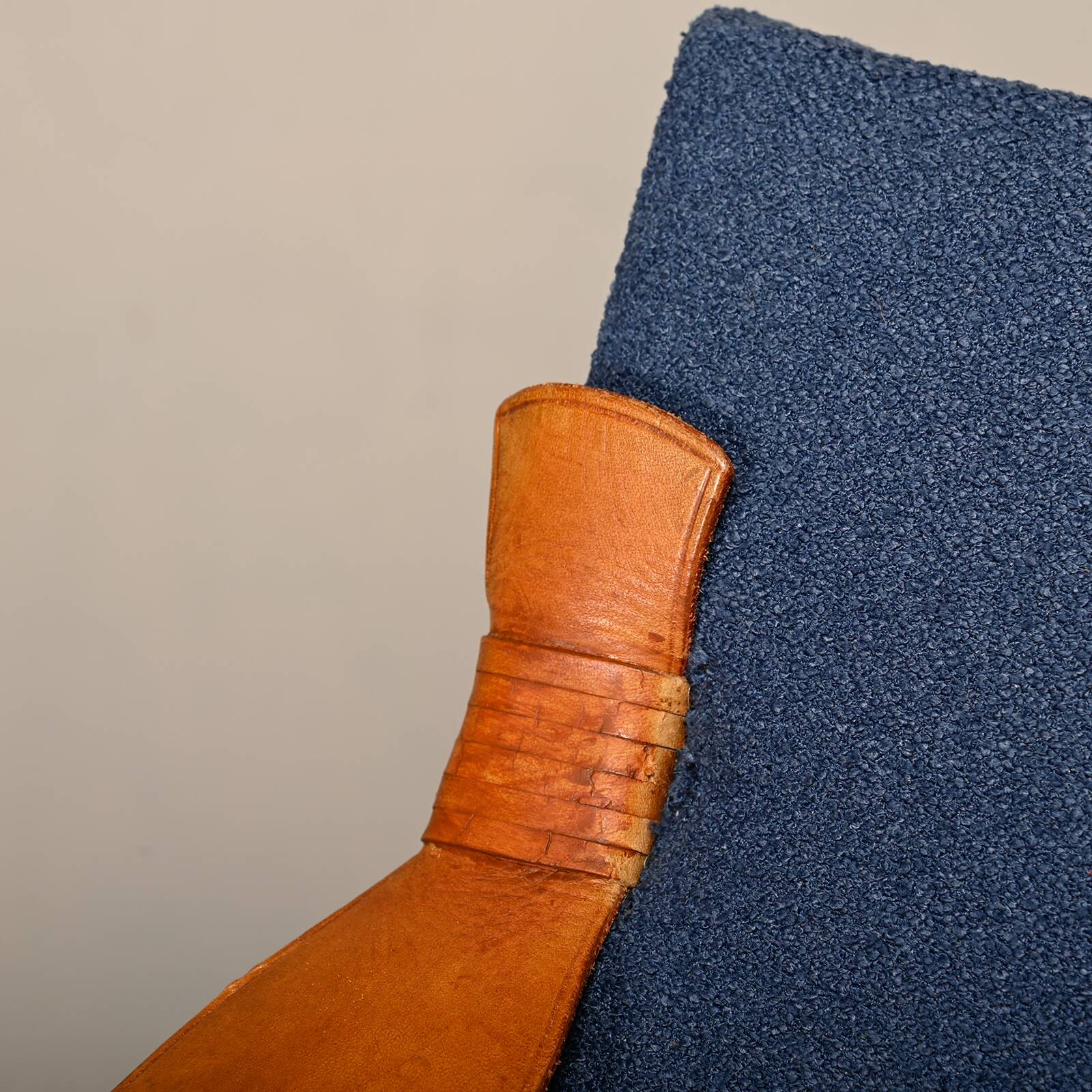 Scandinavian Modern Foldable Safari Lounge Chair in Beech wood and Blue fab