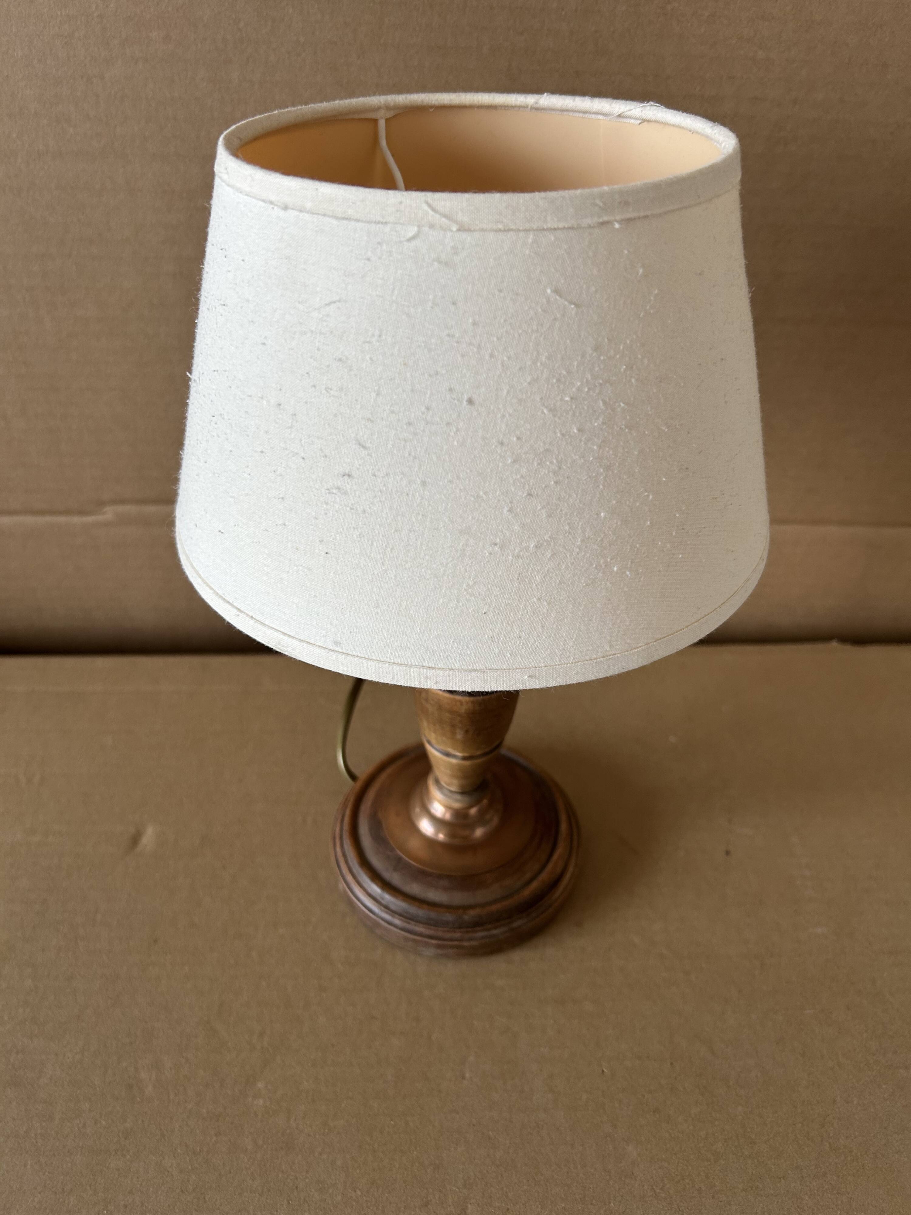 Lampe à poser en bois tourné