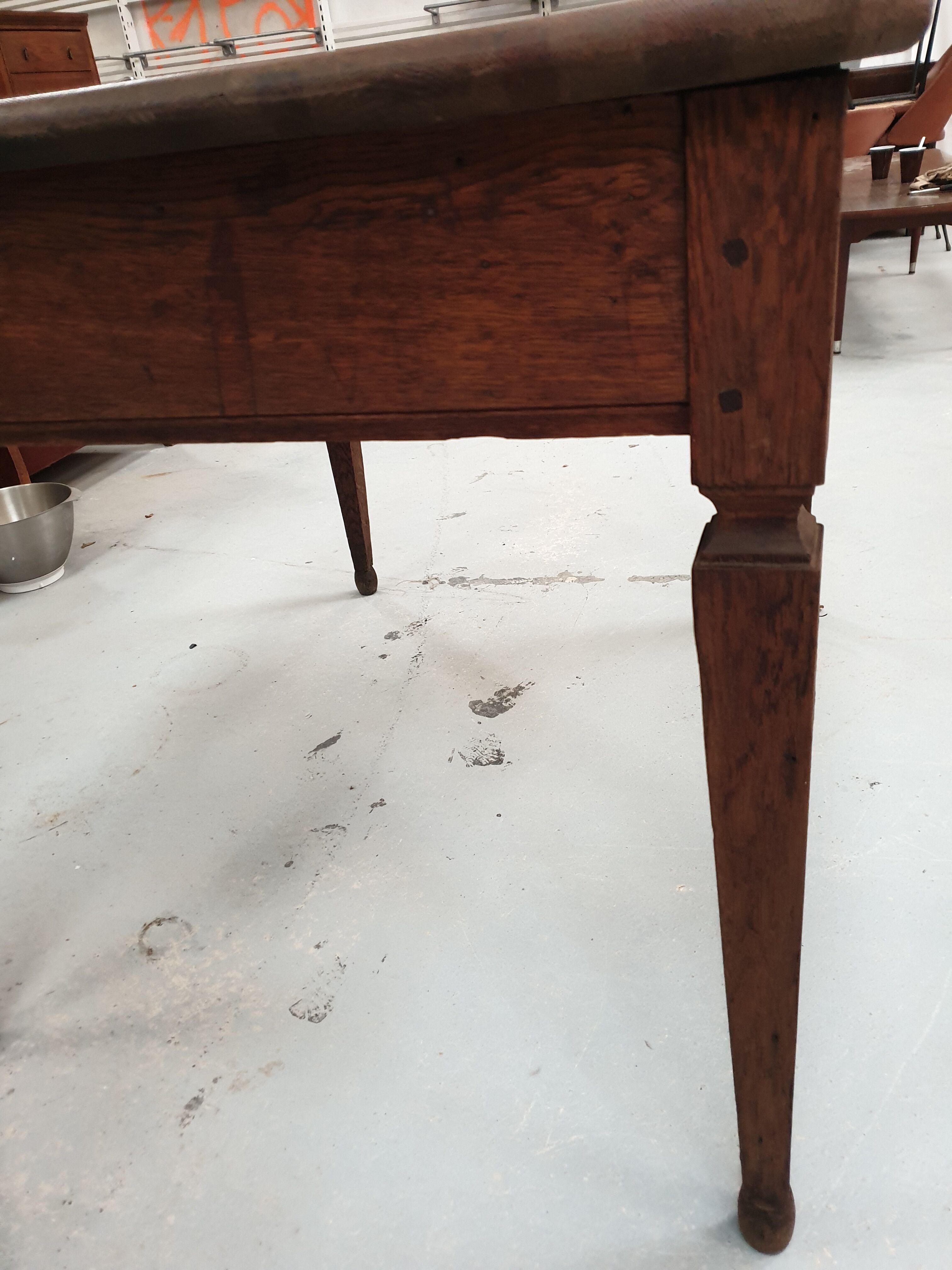 Late XIX debut XX farm table