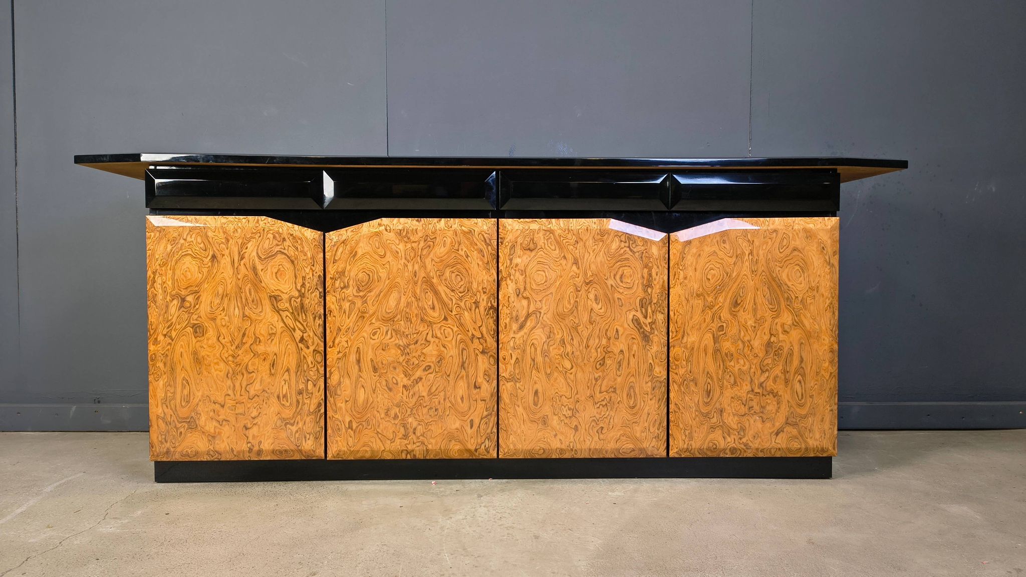 Vintage lacquer and burl wood credenza, 1980s