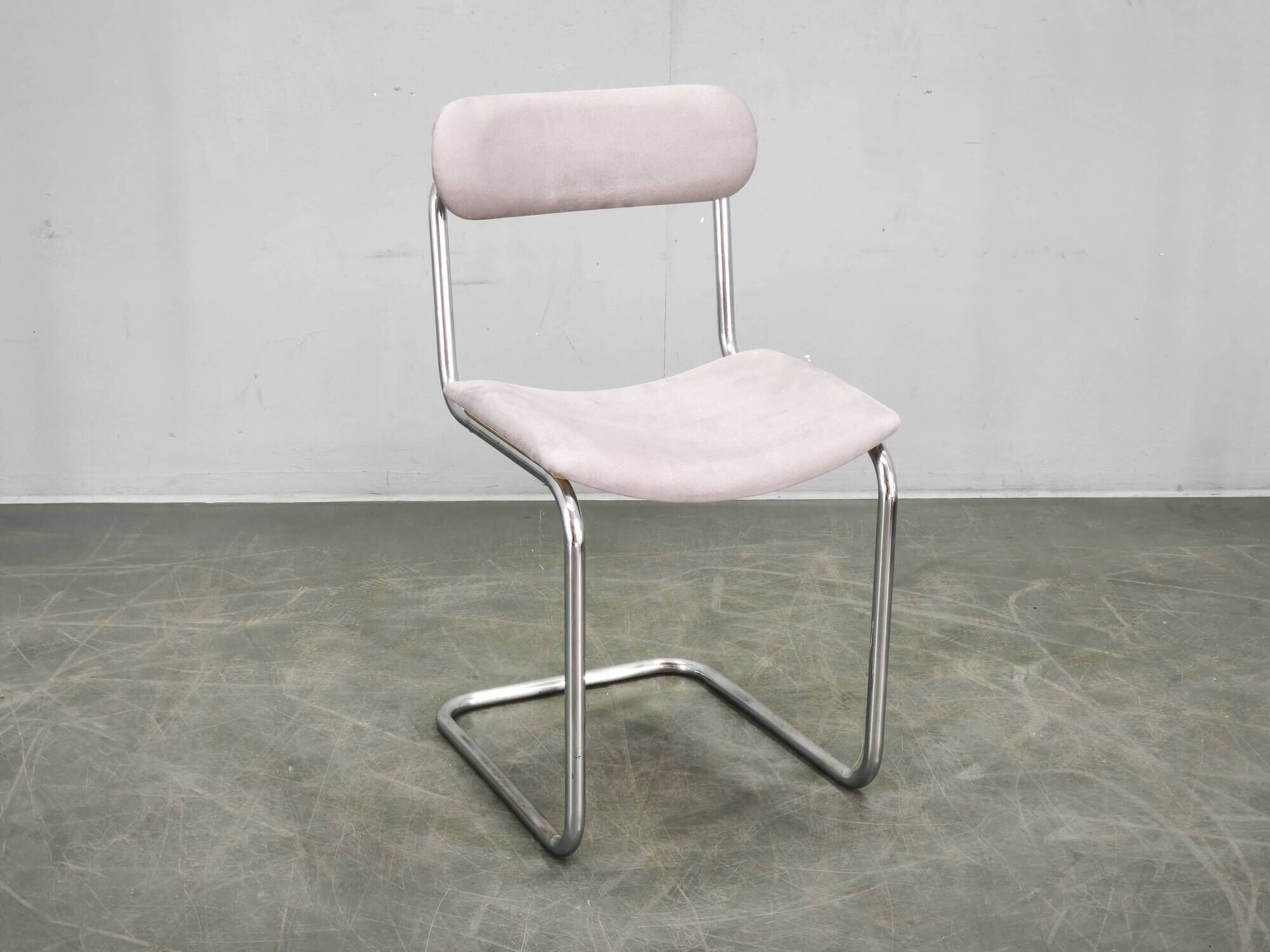 Bauhaus Tubular Chrome Cantilever Chair, Czechoslovakia, circa 1930