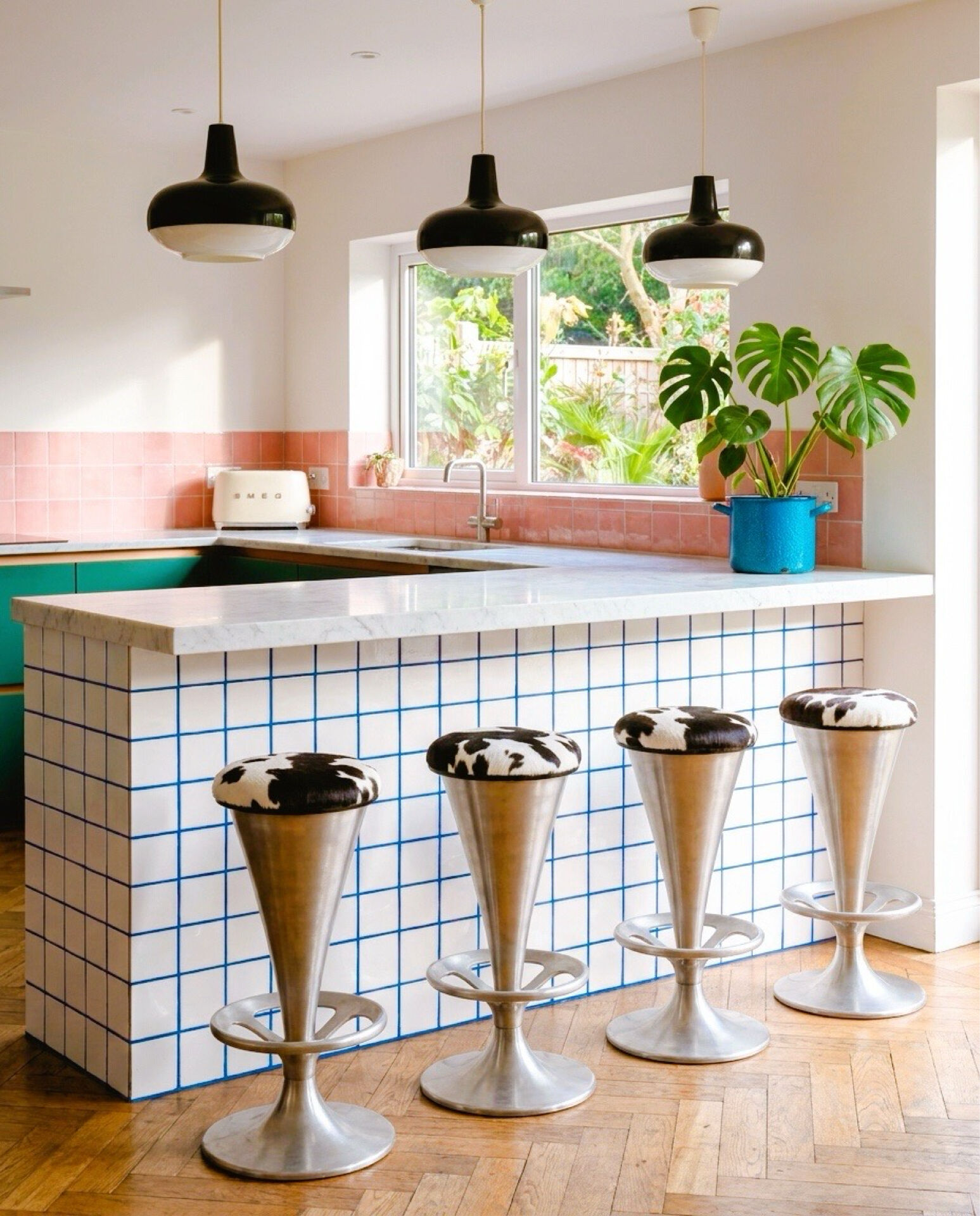 Set of four Dream 4816 bar stools – Pedrali