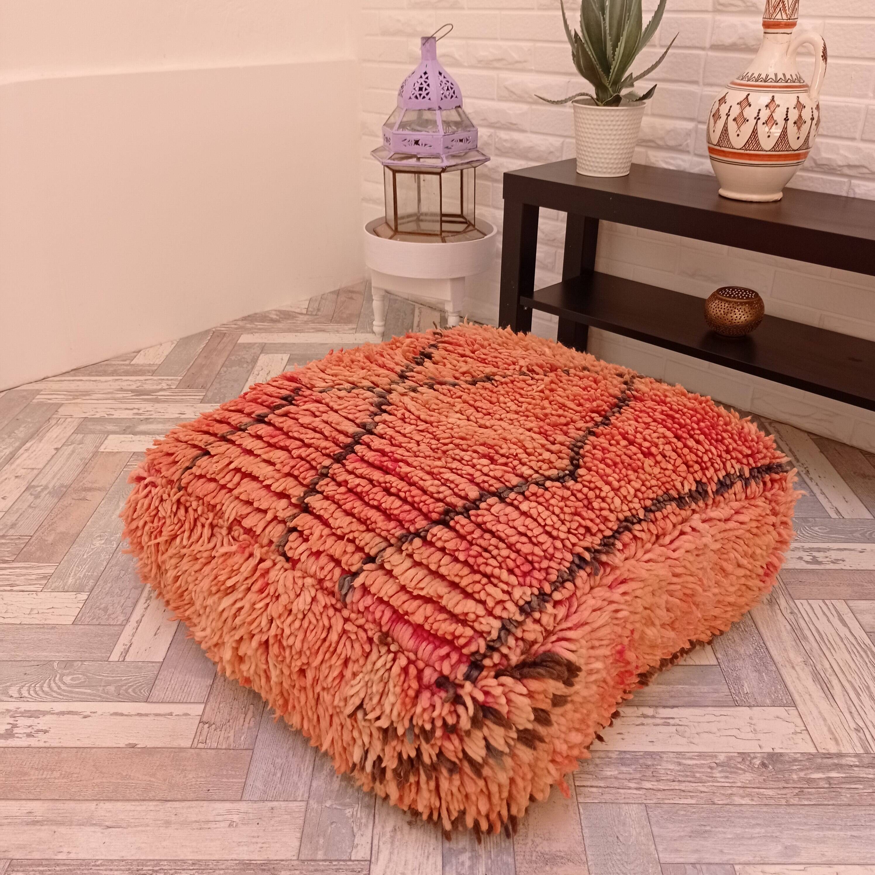 Handmade Berber pouf in wool 60 X 60 X 20 CM