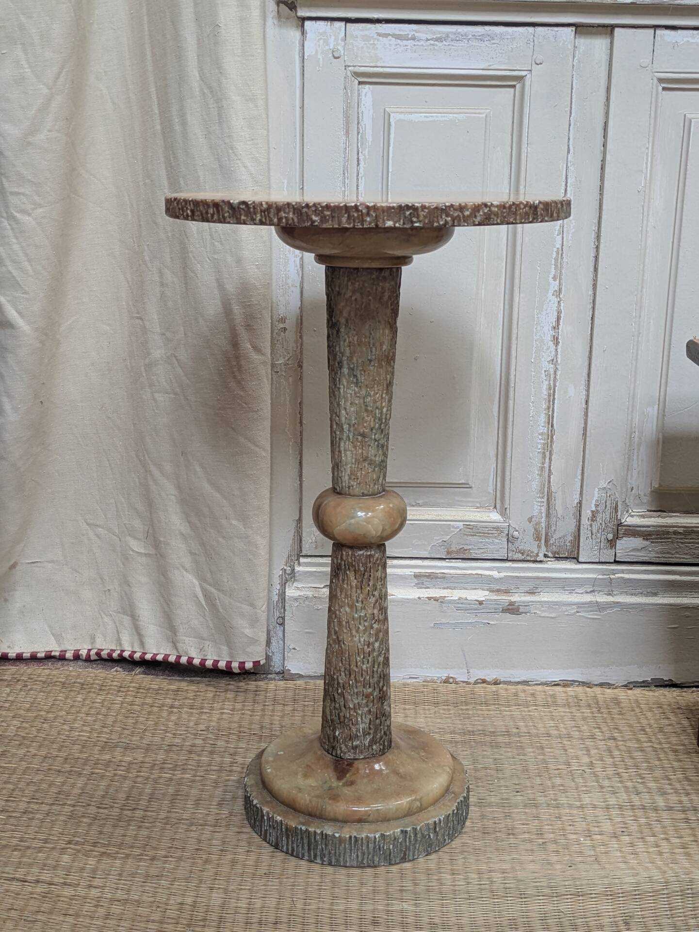 Onyx Stool