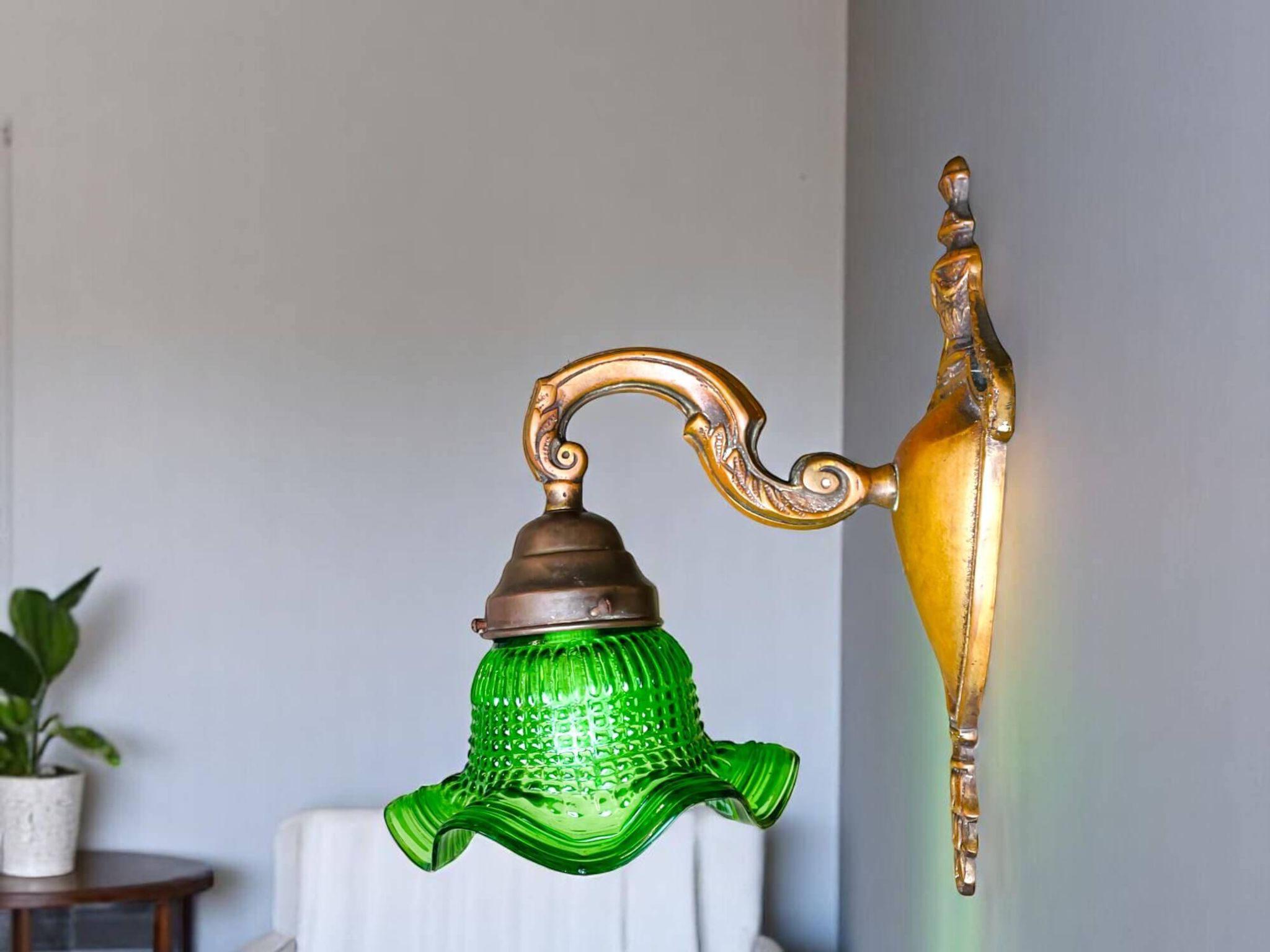 Green glass tulip brass wall sconce light