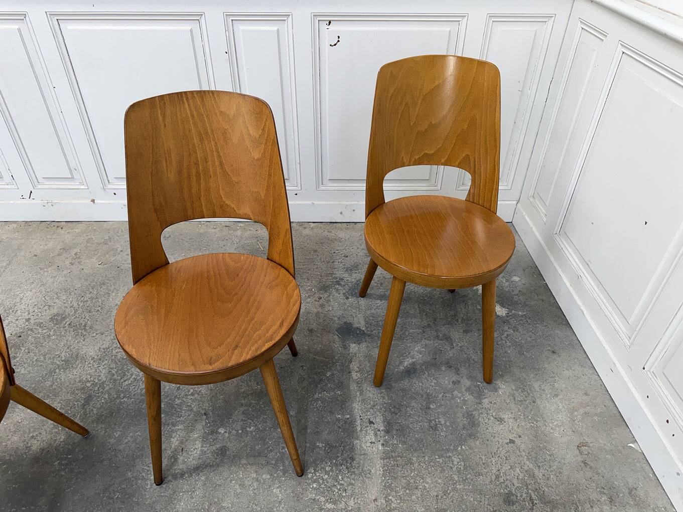 Suite de 6 chaises Baumann en hêtre