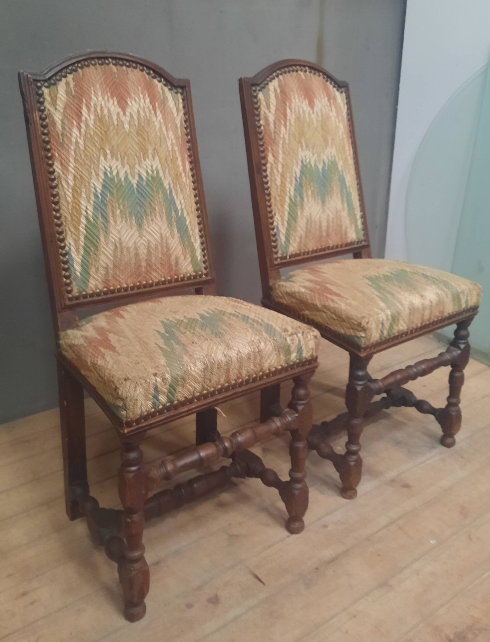 Paire de chaises d'époque Louis XIII