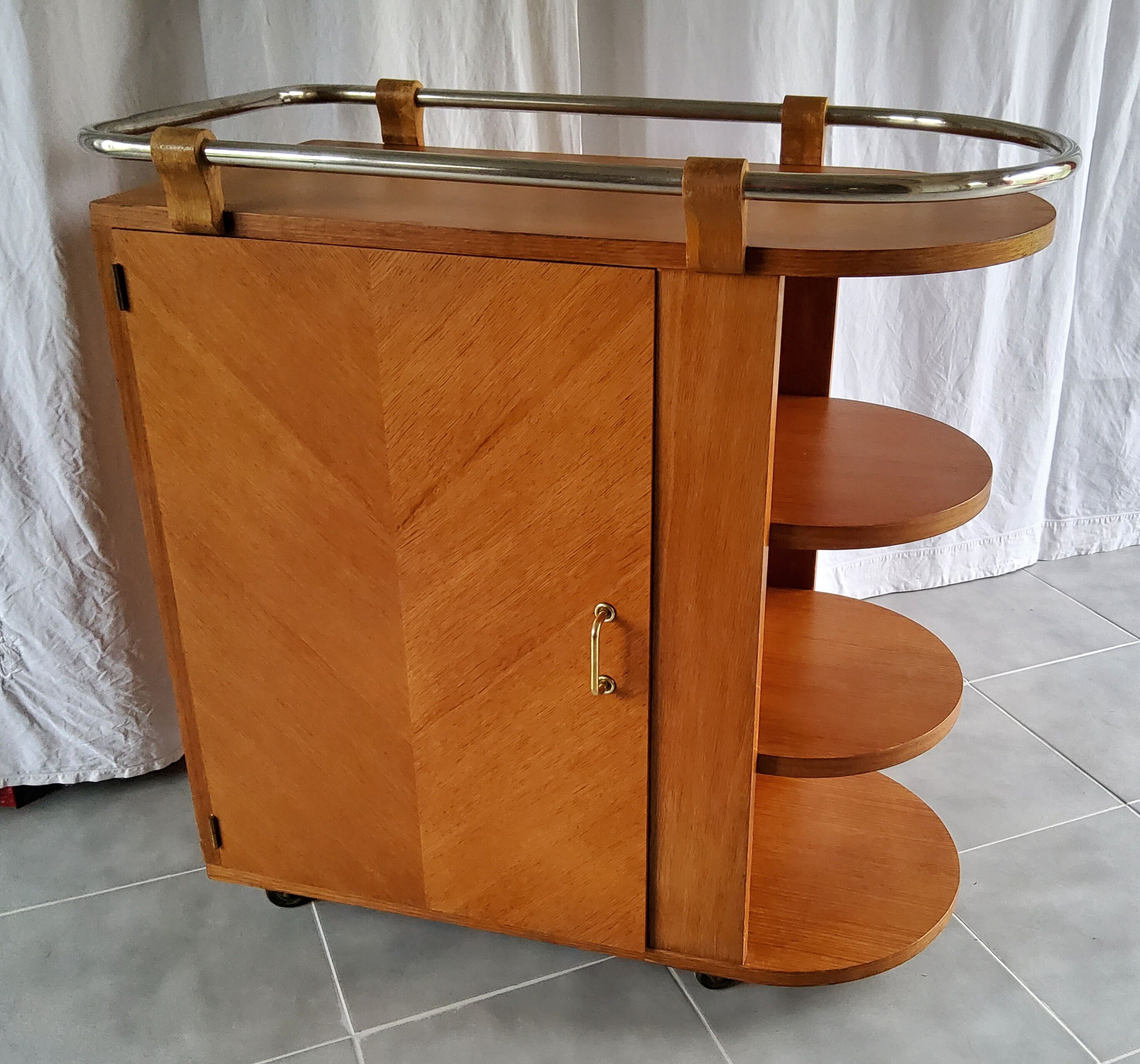 Art deco bar furniture