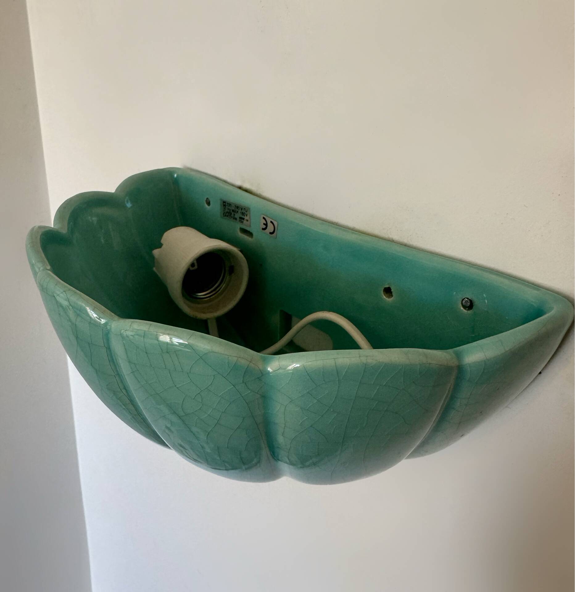 Applique coquillage en céramique craquelée, années 80