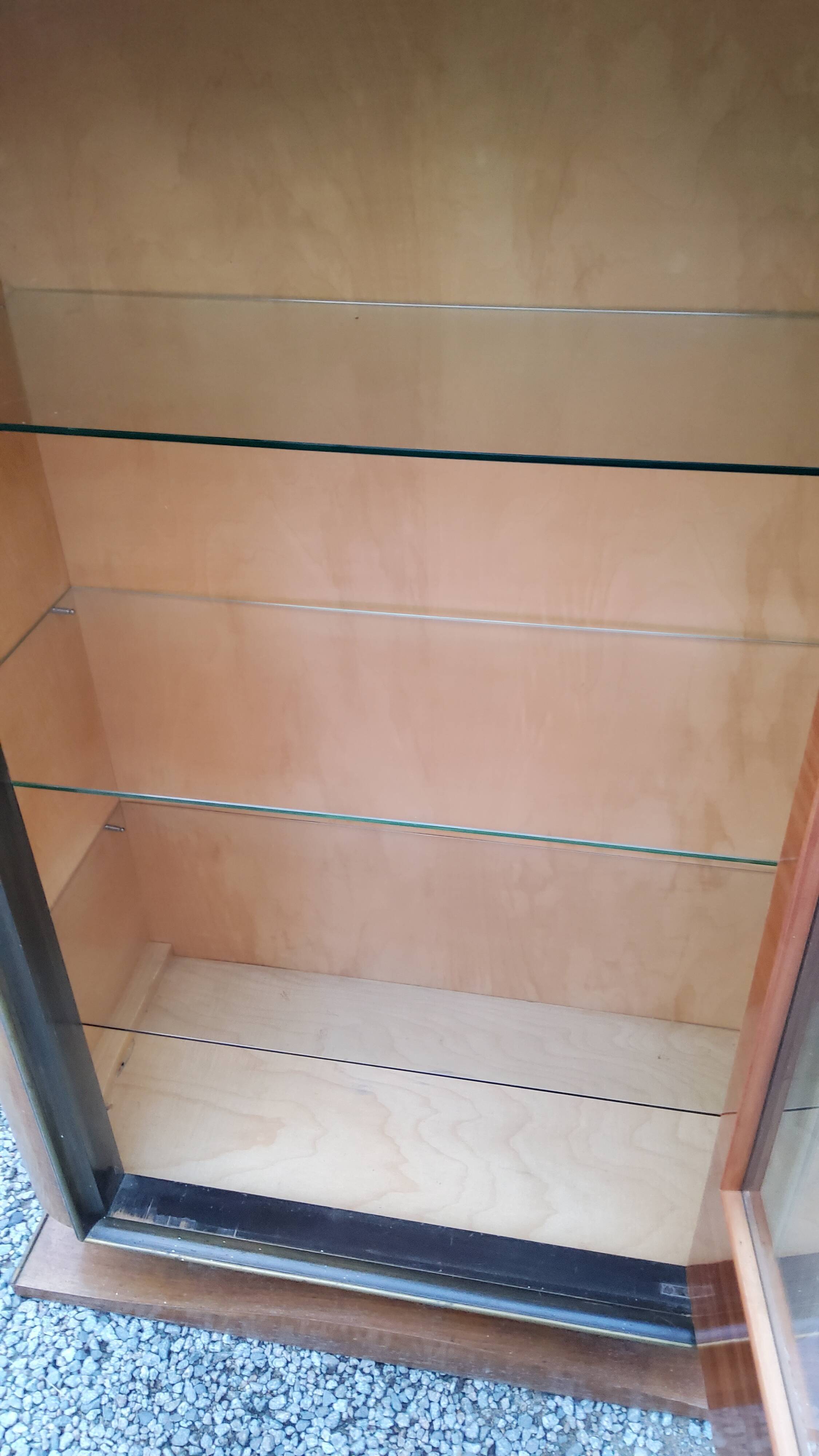 Art deco showcase in walnut and brass from the 30s