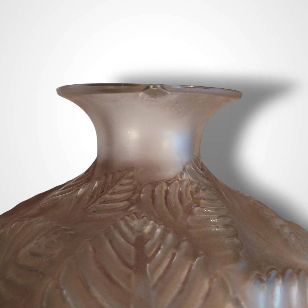 René Lalique (1860-1945), vase model Ormeaux, 20th century