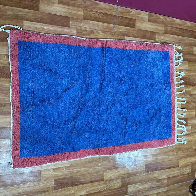 Moroccan handmade wool rug for decoration