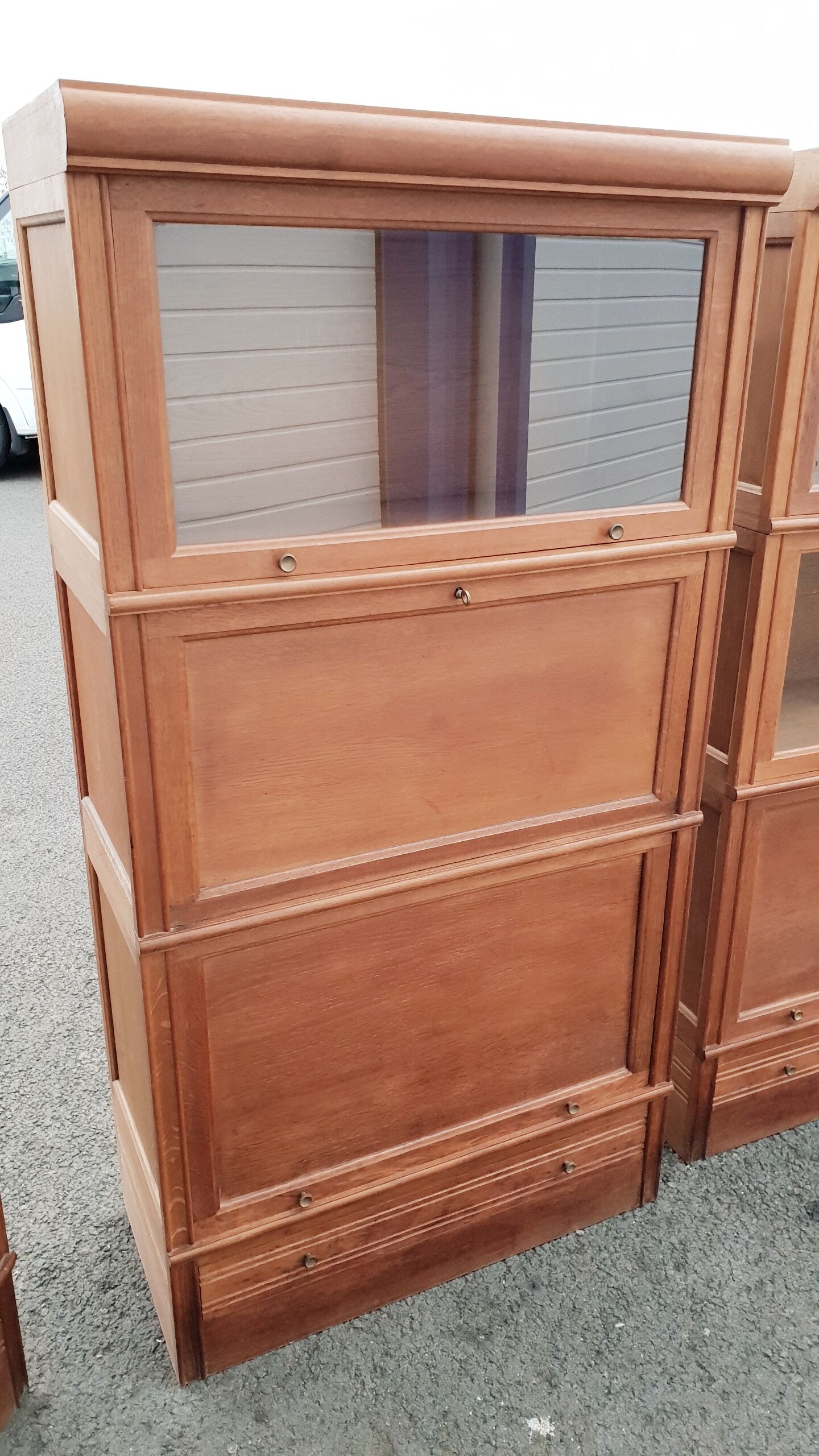 Vintage notary library