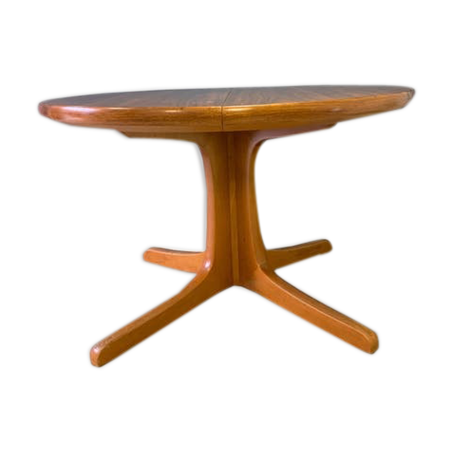 Vintage round table with extension cords
